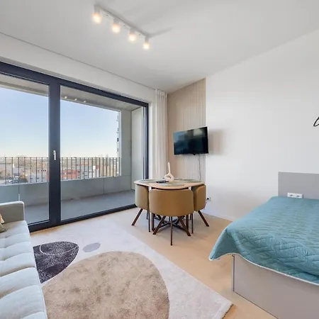 Design - Pristavna, & Parking Apartment Bratislava