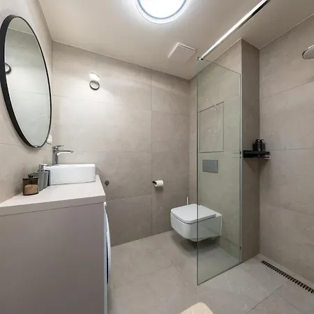 Design - Pristavna, & Parking Appartement